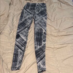 Lululemon Black and white leggings